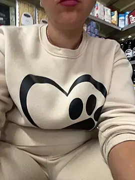 Snapshot of Daiana_Andra chatting on 10-11-25, 08:35 Daiana Andra online show from 10-11-25, 08:35