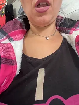 Snapshot of Daiana_Andra chatting on 10-16-25, 08:15 Daiana Andra online show from 10-16-25, 08:15