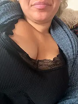 Snapshot of Daiana_Andra chatting on 12-05-25, 12:58 Daiana Andra online show from 12-05-25, 12:58