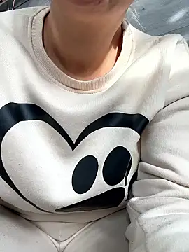 Snapshot of Daiana_Andra chatting on 12-15-25, 09:57 Daiana Andra online show from 12-15-25, 09:57