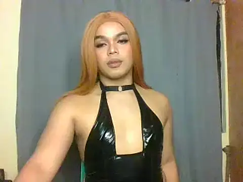 Snapshot of TarahFox chatting on 10-24-25, 05:42 TarahFox online show from 10-24-25, 05:42