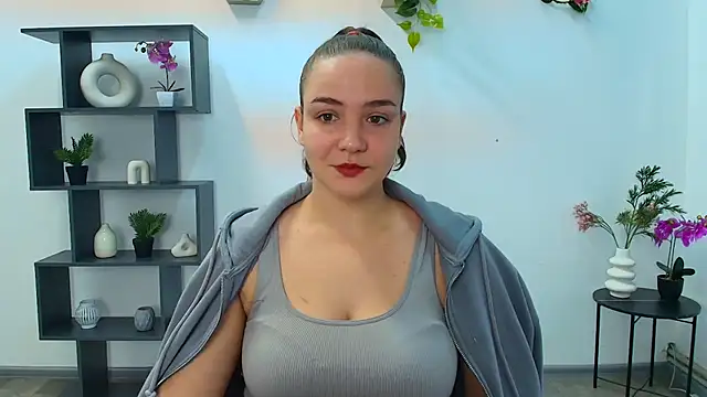 OliviaMontgommery online show from 10-06-25, 05:16