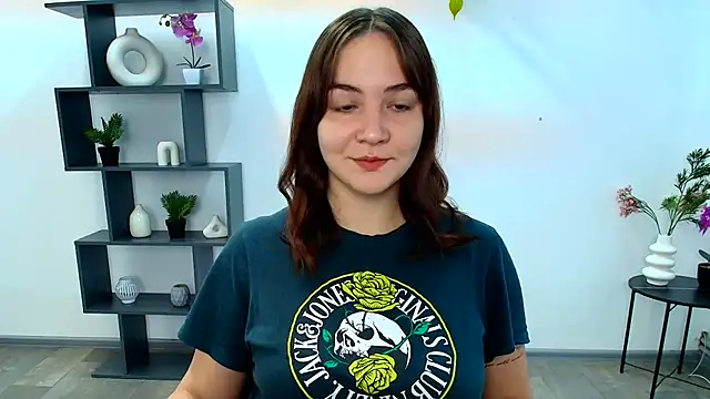 OliviaMontgommery online show from 10-21-25, 05:08