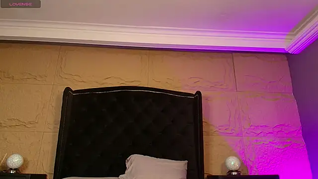 naomi hill1 online show from 10-10-25, 09:03