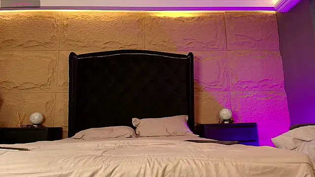 naomi hill1 online show from 10-16-25, 08:32