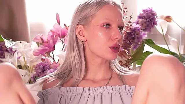 RanyThomson online show from 11-15-25, 12:34