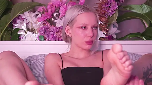 RanyThomson online show from 11-23-25, 05:46