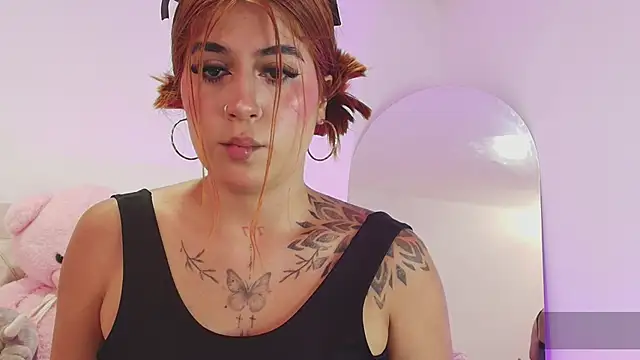 SoofiKiss online show from 04-14-26, 06:58