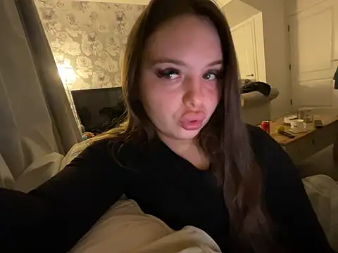 EllaStarrxxx online show from 11-12-25, 04:13