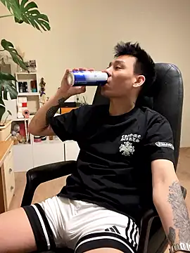 Snapshot of latava chatting on 11-01-25, 06:43 latava online show from 11-01-25, 06:43