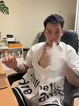 Snapshot of latava chatting on 11-07-25, 04:51 latava online show from 11-07-25, 04:51