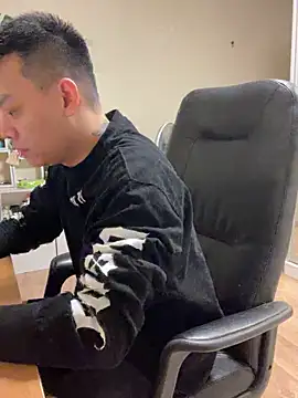 Snapshot of latava chatting on 11-15-25, 04:14 latava online show from 11-15-25, 04:14