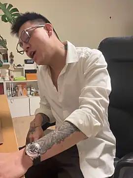 Snapshot of latava chatting on 11-18-25, 05:39 latava online show from 11-18-25, 05:39