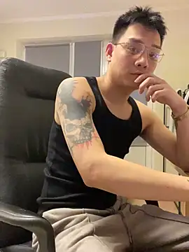 Snapshot of latava chatting on 11-26-25, 04:30 latava online show from 11-26-25, 04:30