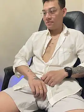 Snapshot of latava chatting on 12-16-25, 04:12 latava online show from 12-16-25, 04:12