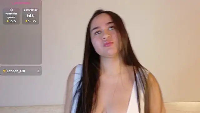 Mia belmontt online show from 10-06-25, 07:33