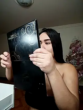 Mia belmontt online show from 12-03-25, 04:49