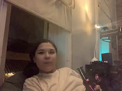 Snapshot of Jynx420friendly chatting on 07-10-26, 08:29 Jynx420friendly online show from 07-10-26, 08:29
