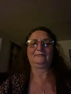 Snapshot of HurtfulExplorer67 chatting on 05-16-26, 03:36 HurtfulExplorer67 online show from 05-16-26, 03:36