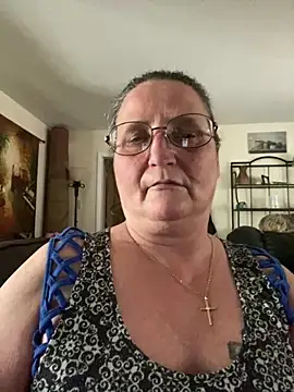 Snapshot of HurtfulExplorer67 chatting on 05-16-26, 06:28 HurtfulExplorer67 online show from 05-16-26, 06:28