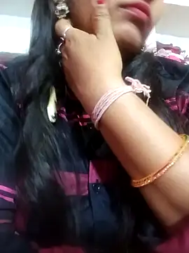 Snapshot of Priyanka_hot54 chatting on 10-27-25, 07:40 Priyanka hot54 online show from 10-27-25, 07:40