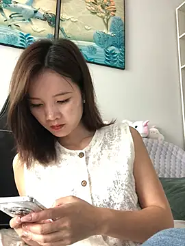 Mile-m online show from 05-21-26, 03:02