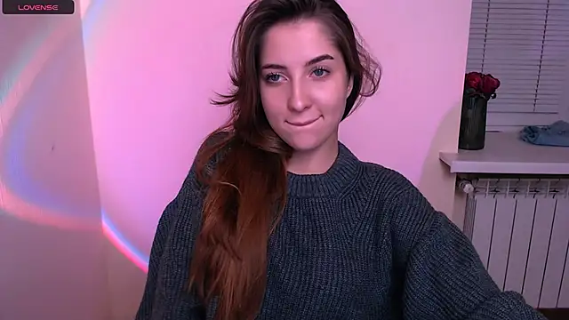 Snapshot of _OlivkaSexy chatting on 12-05-25, 01:20 OlivkaSexy online show from 12-05-25, 01:20