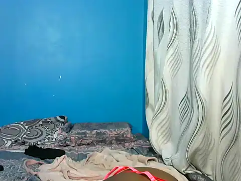 Snapshot of BlackBerry_06 chatting on 11-29-25, 10:13 BlackBerry 06 online show from 11-29-25, 10:13