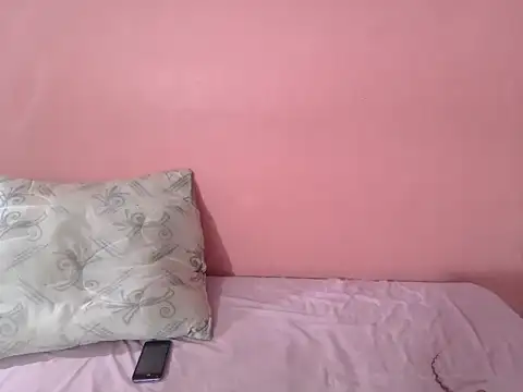 Snapshot of BlackBerry_06 chatting on 12-04-25, 02:04 BlackBerry 06 online show from 12-04-25, 02:04