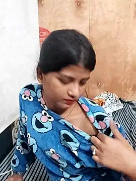 Saniya Doll online show from 12-23-25, 07:17