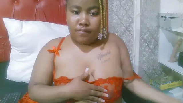 ChubbyMigetxx online show from 10-24-25, 09:33