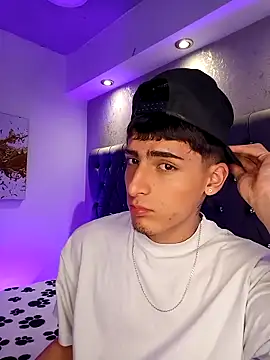 MateoMitchell online show from 11-14-25, 04:44