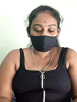 Snapshot of tamil_Monisha chatting on 11-05-25, 05:13 tamil Monisha online show from 11-05-25, 05:13