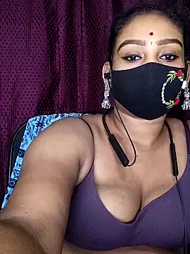 Snapshot of tamil_Monisha chatting on 04-28-26, 05:29 tamil Monisha online show from 04-28-26, 05:29