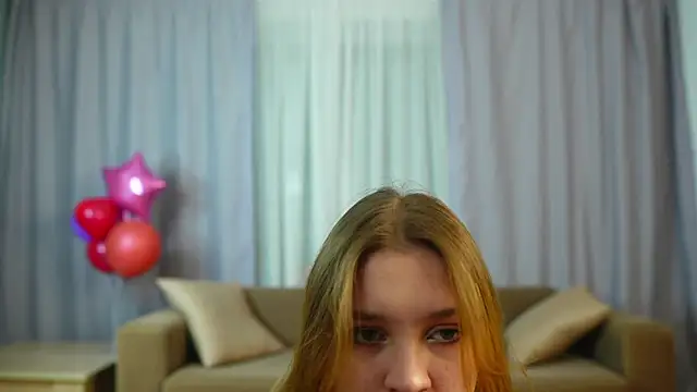 MarindaRuud online show from 11-30-25, 01:15