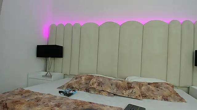 Alanha   online show from 10-22-25, 07:57