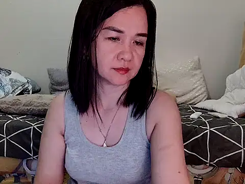 KissHott online show from 05-04-26, 01:40