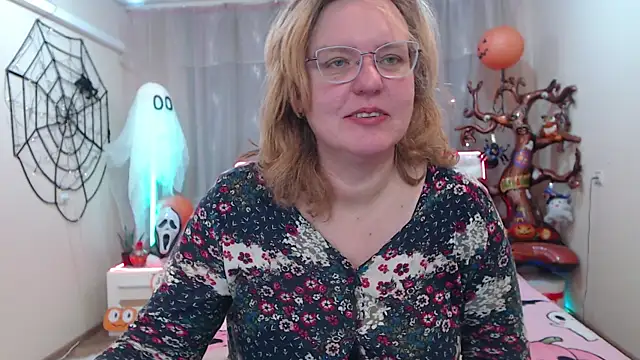 Snapshot of VestaWoody chatting on 11-03-25, 07:09 VestaWoody online show from 11-03-25, 07:09