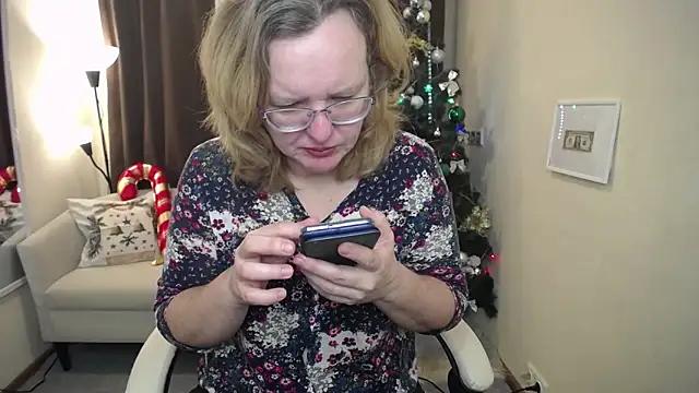 Snapshot of VestaWoody chatting on 12-02-25, 07:25 VestaWoody online show from 12-02-25, 07:25