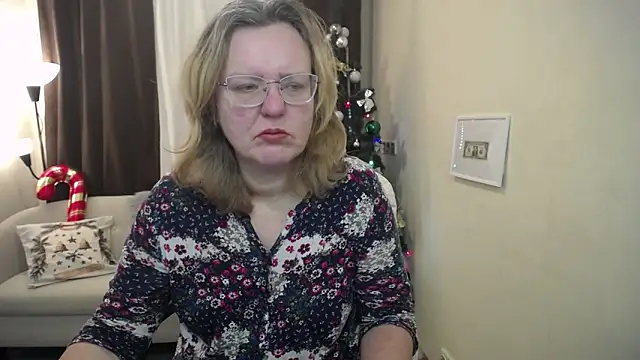 Snapshot of VestaWoody chatting on 12-05-25, 07:17 VestaWoody online show from 12-05-25, 07:17