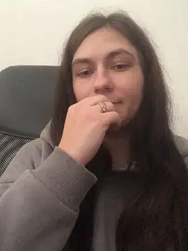 Snapshot of Twolatte1520 chatting on 11-04-25, 10:14 Twolatte1520 online show from 11-04-25, 10:14