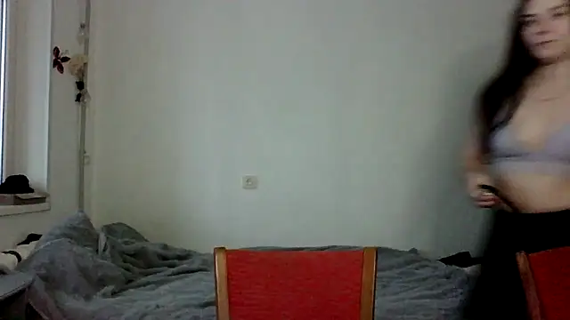 Snapshot of Twolatte1520 chatting on 12-04-25, 12:36 Twolatte1520 online show from 12-04-25, 12:36