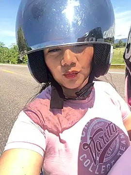 lady and charly online show from 11-13-25, 04:39