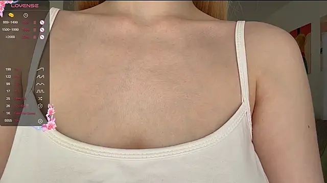 Snapshot of GilySuper chatting on 04-25-26, 11:24 GilySuper online show from 04-25-26, 11:24