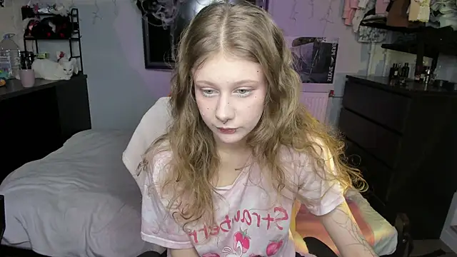 Snapshot of SweetPromise chatting on 10-20-25, 02:39 SweetPromise online show from 10-20-25, 02:39