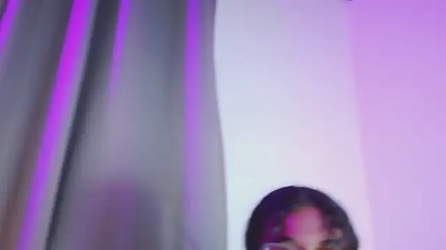 luna valen online show from 10-26-25, 08:04