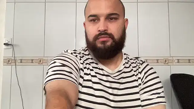 Snapshot of mayday2025m chatting on 12-15-25, 01:04 mayday2025m online show from 12-15-25, 01:04