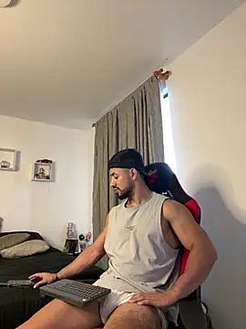 Ezzio Scolaro online show from 03-13-26, 10:27