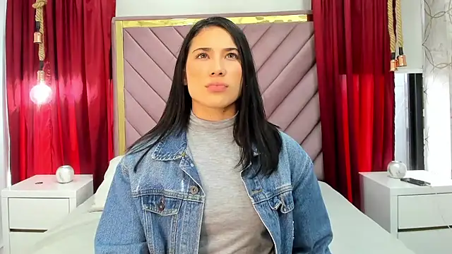 Snapshot of GeorginaFit chatting on 12-22-25, 07:55 GeorginaFit online show from 12-22-25, 07:55