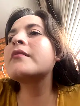 Anyhot latina online show from 12-19-25, 06:37